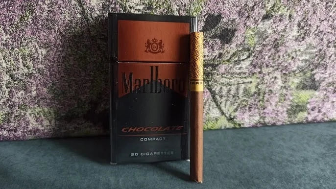 marlboro chocolate compact opened